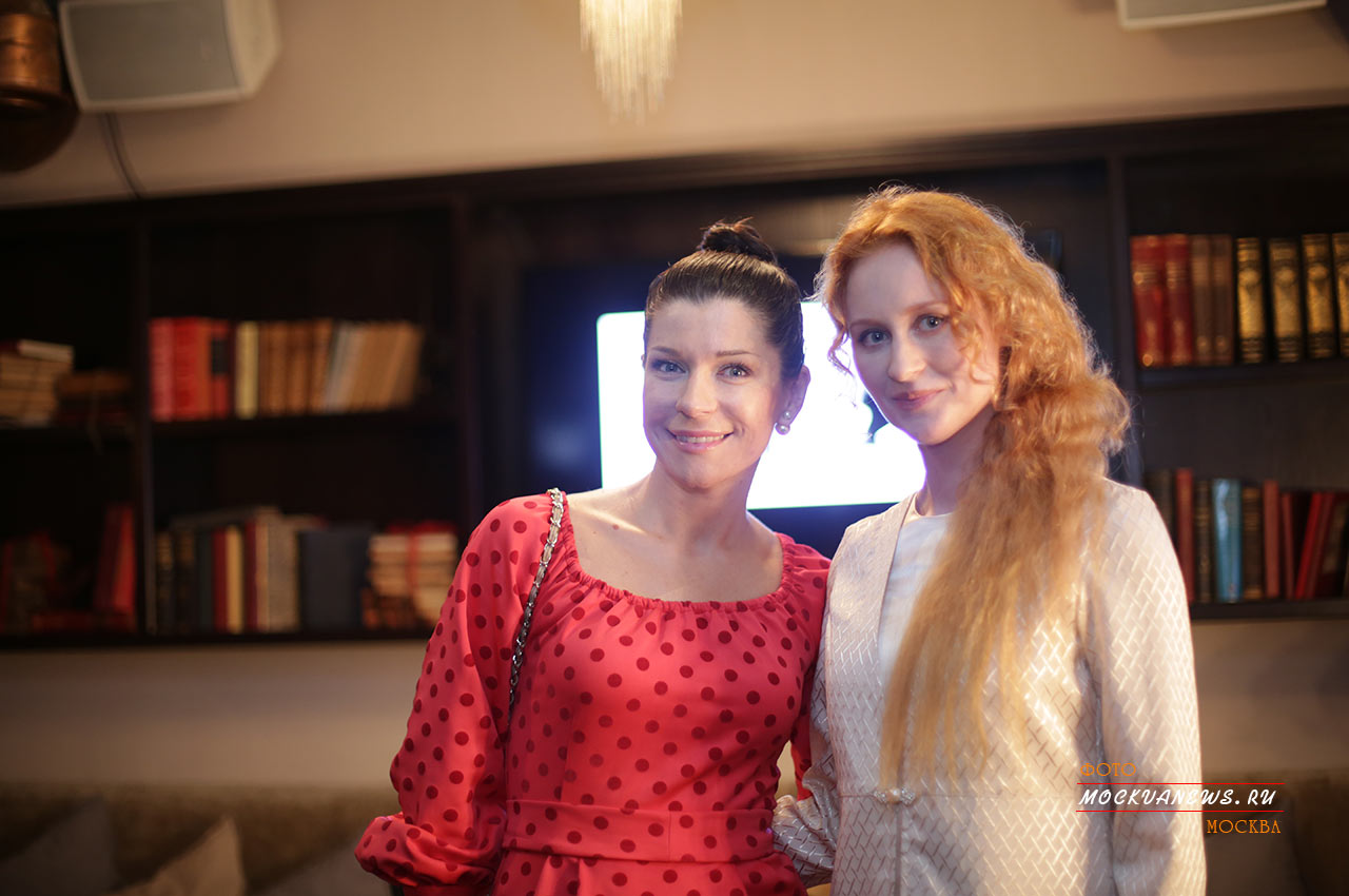 Первый благотворительный вечер #ДАРИТЕРАДОСТЬ с Ниной Курпяковой прошел в Москве
