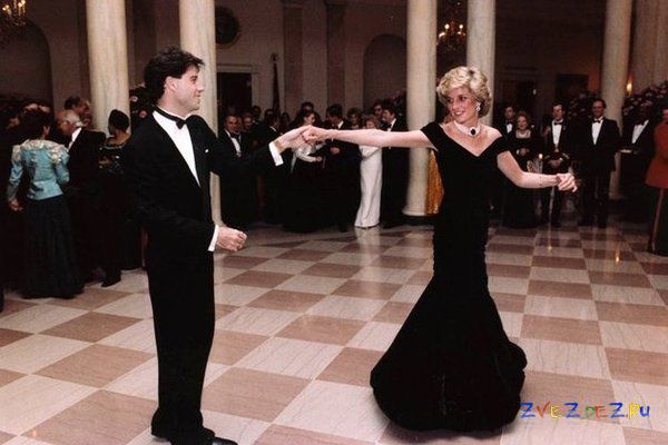 Джон Траволта танцует с принцессой Дианой