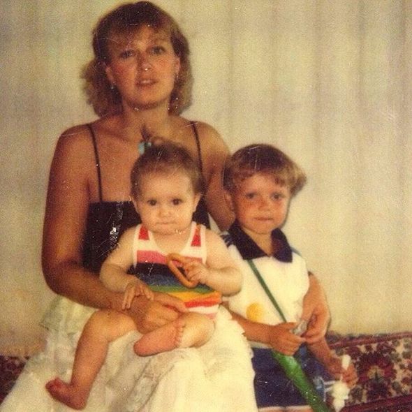 Мария Кожевникова с мамой и старшим братом Андреем