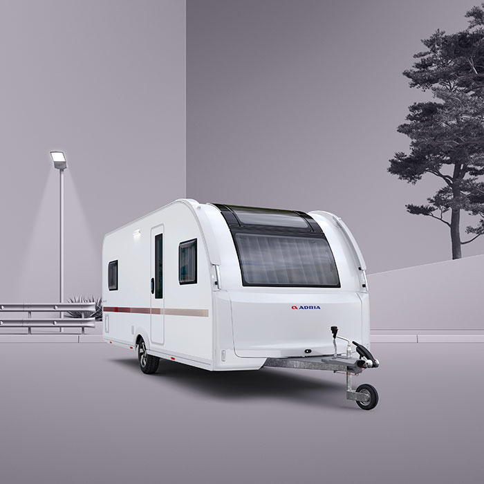 ADRIA ADORA Premium-Familienwohnwagen mit modernem Aussendesign und grossem Panoramafenster