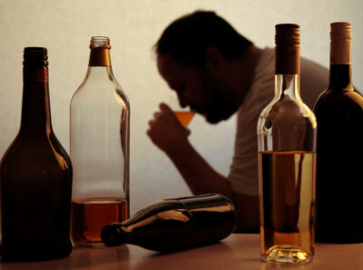 Алкоголизм — приговор или болезнь, которую вылечить. Статья кандидата медицинских наук из компании Материа Медика Холдинг