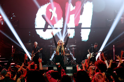 Компания SHEIN провела модный показ Rock The Runway: SHEIN for All
