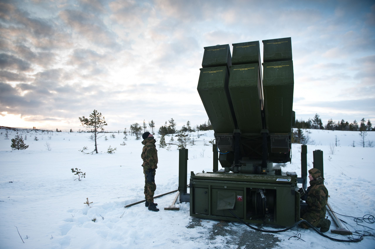 Les États-Unis se préparent à fournir des systèmes lance-missiles NASAMS à l'Ukraine