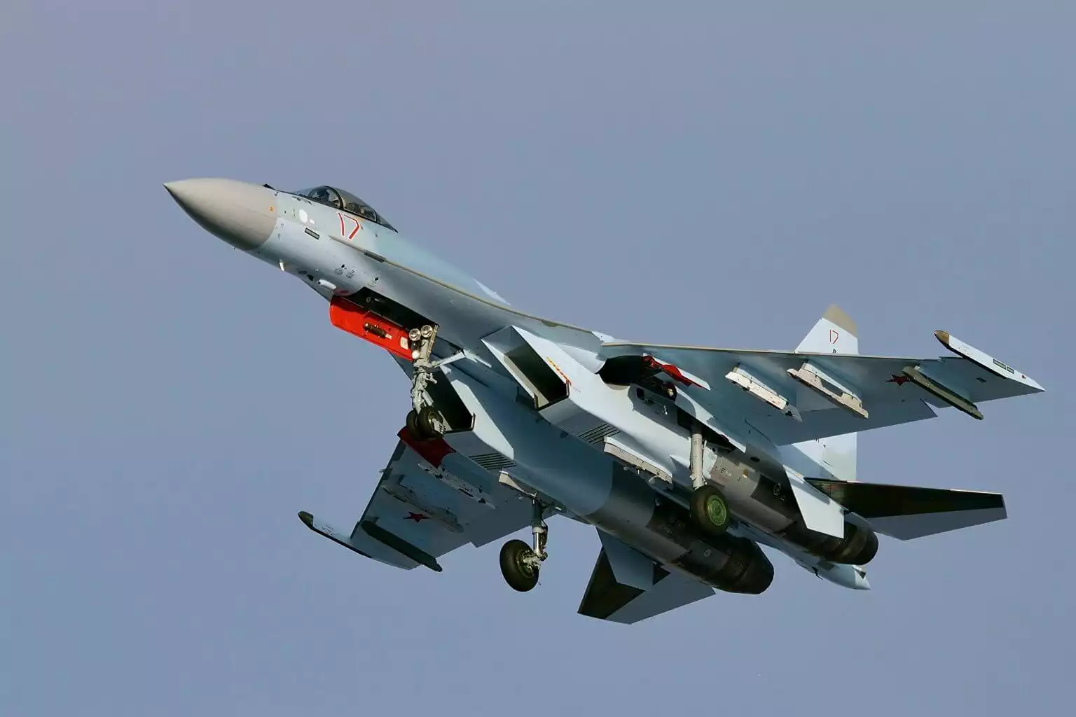 Chasseur Su-35 russe