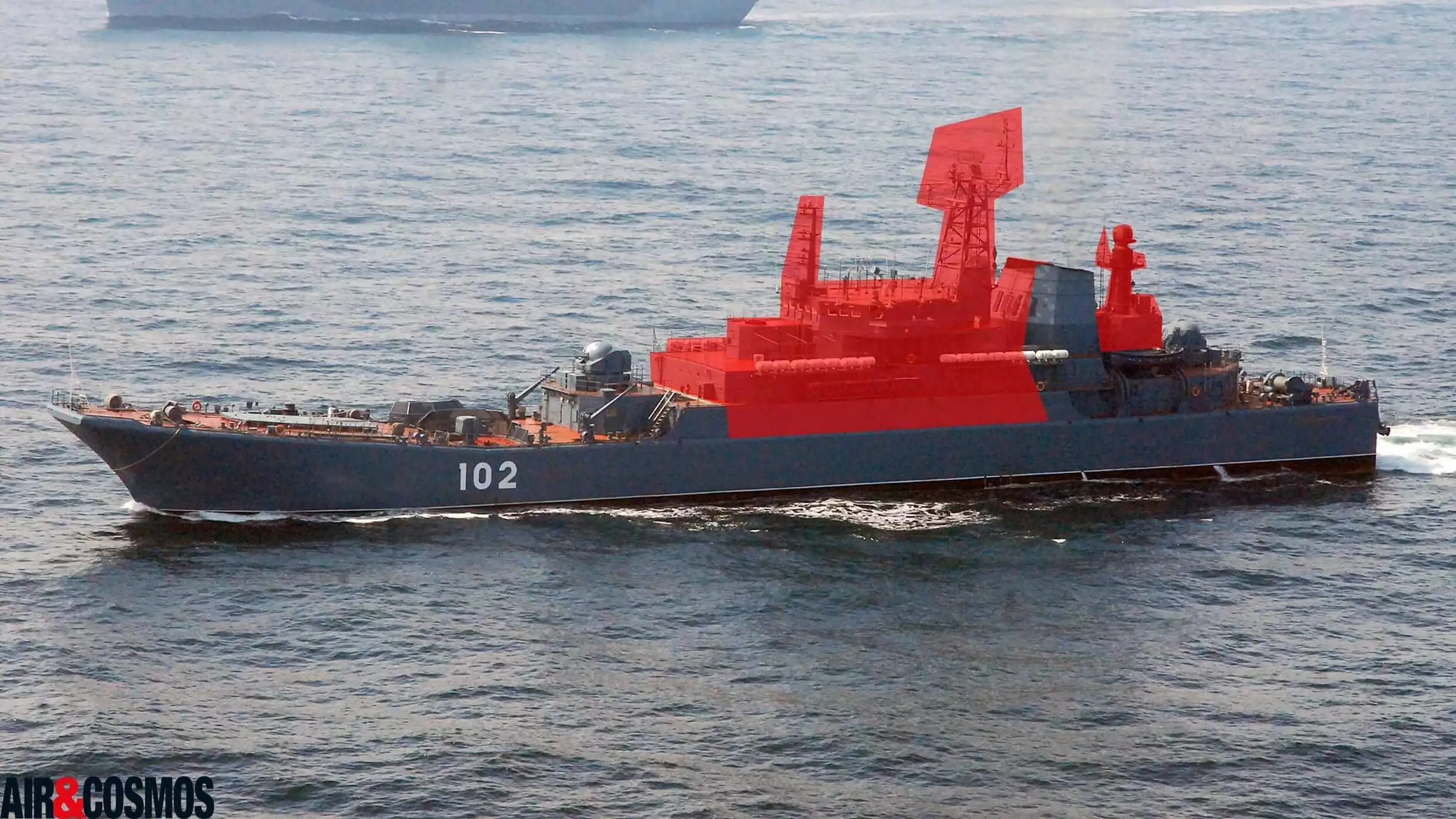Représentation des dommages (visibles uniquement en OSINT) du Minsk sur le Kaliningrad, un autre navire russe de la classe Ropucha I.