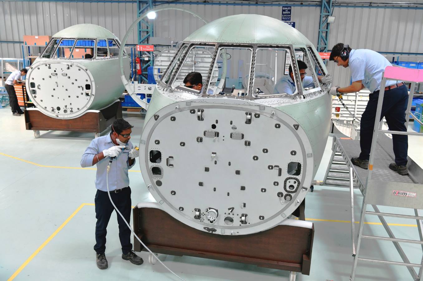 First “Indian” cockpit assembly for Falcon 2000