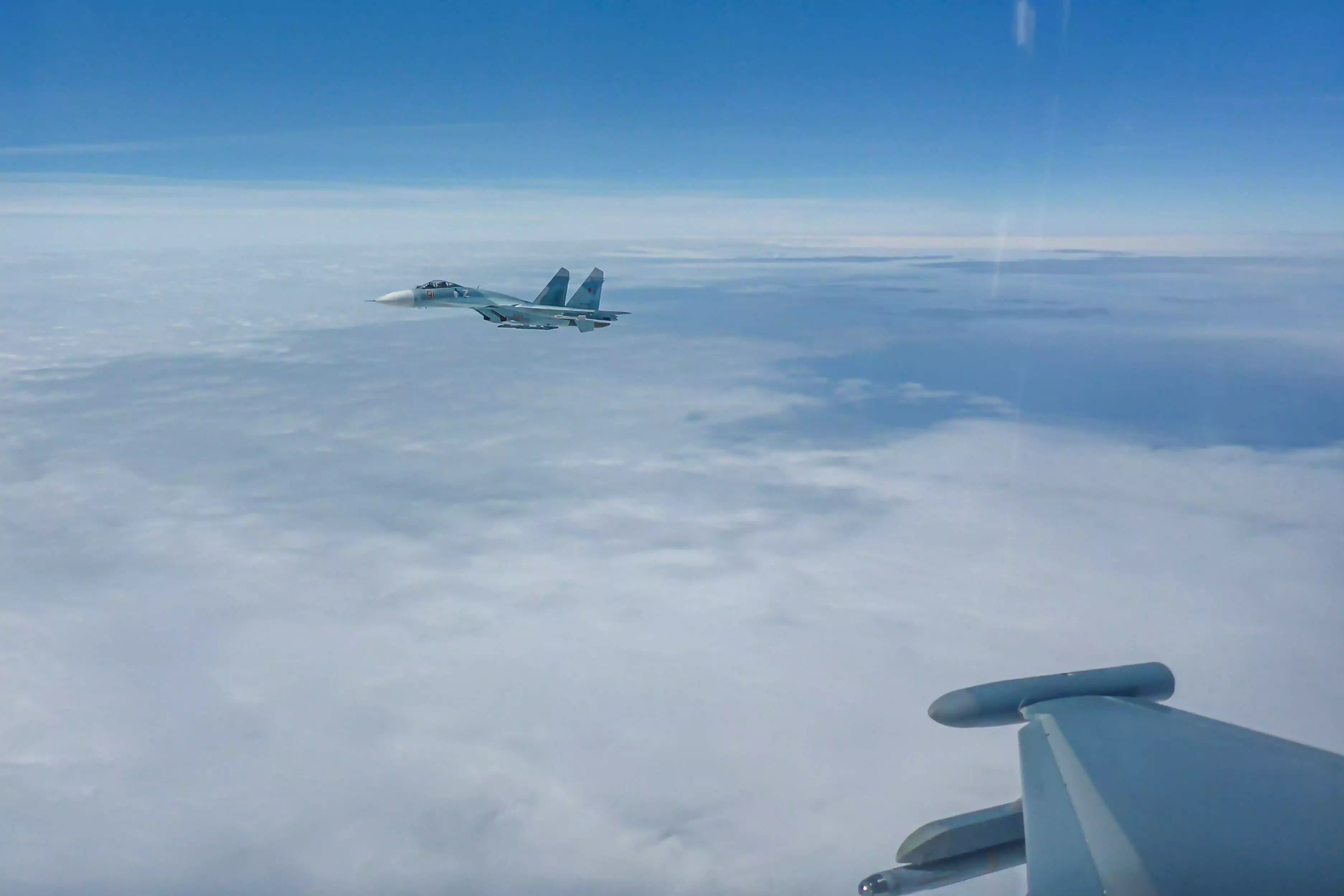 Des Eurofighters Typhoons britanniques et allemands interceptent trois avions militaires russes au-dessus de la mer Baltique