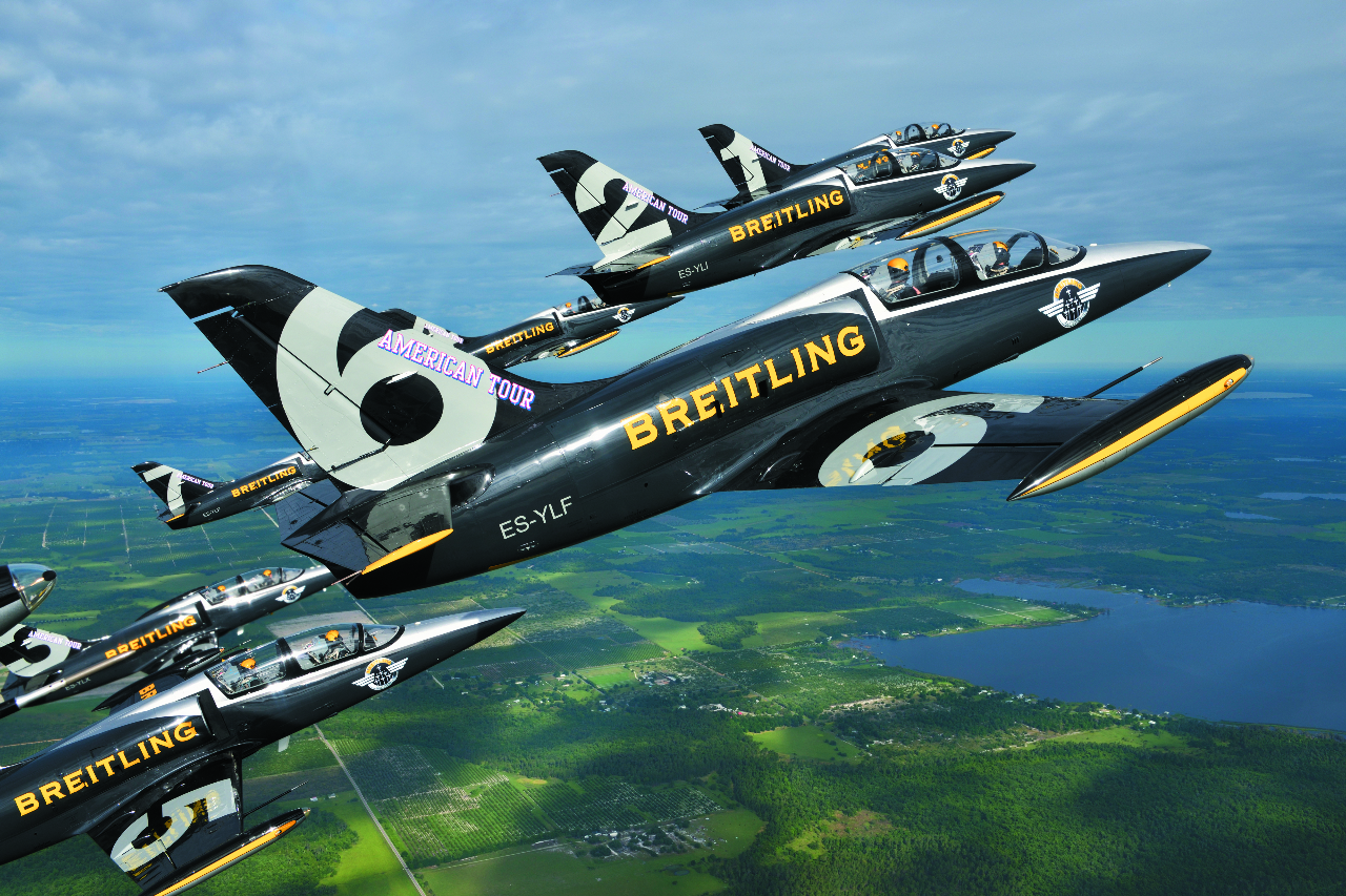 L'image : Début de la tournée américaine de la Breitling Jet Team