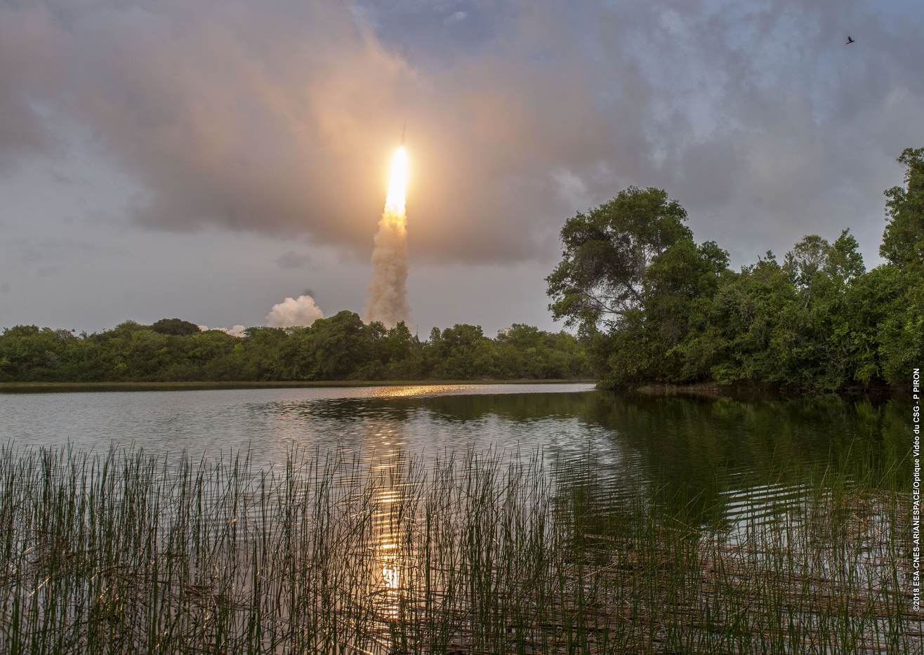 Ariane 5 réussit son dernier lancement de l’année
