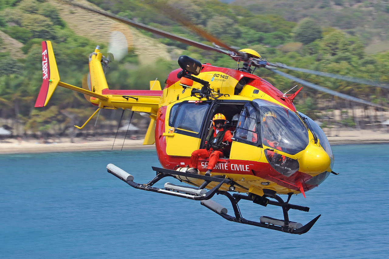Sécurité Civile : Airbus Helicopters fera le retrofit des 35 EC145