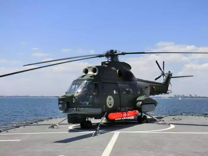 Les IAR 330 de la marine roumaine seront équipés de la charge utile SPECTRO XR d'Elbit Systems