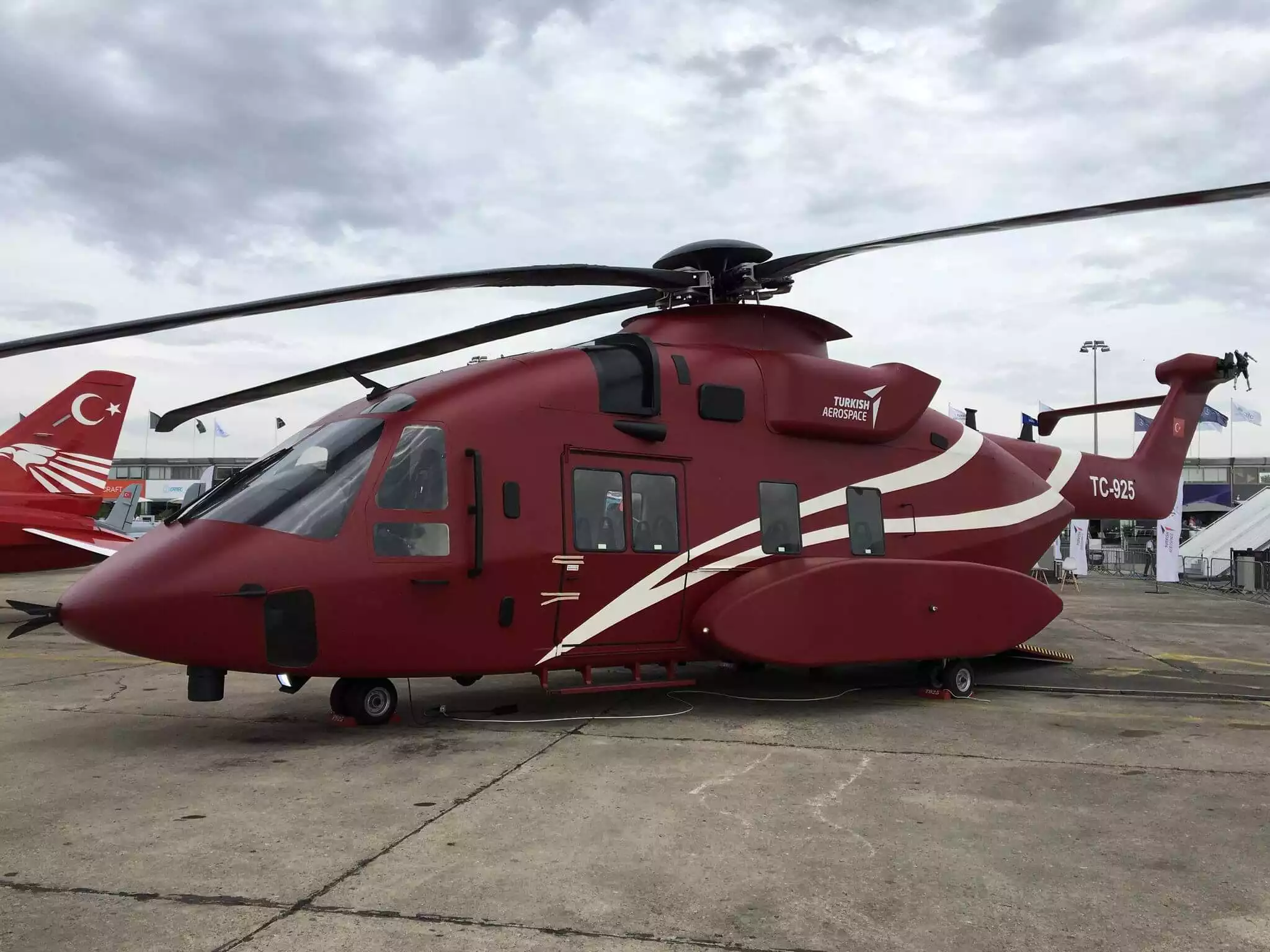 Turkish Aerospace présente un nouvel hélicoptère lourd équipé par un motoriste ukrainien