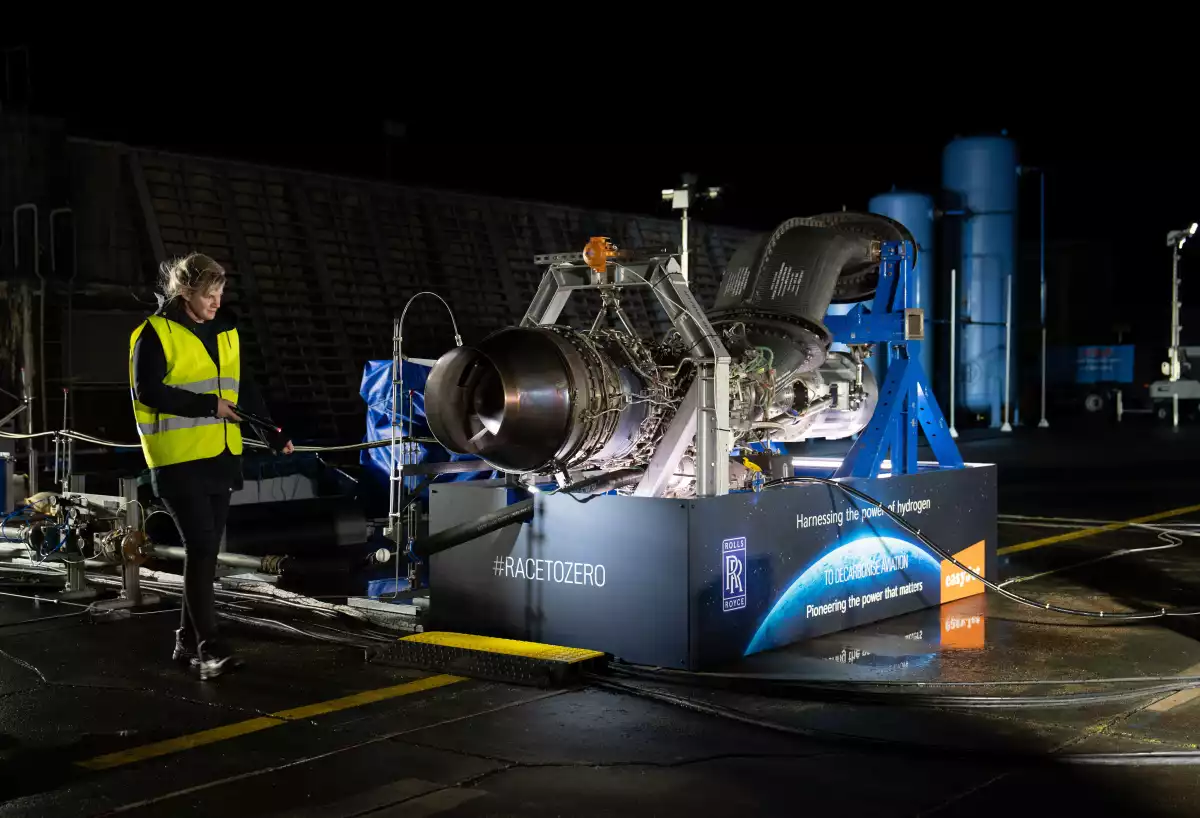 Rolls-Royce et easyJet testent un moteur fonctionnant à l'hydrogène