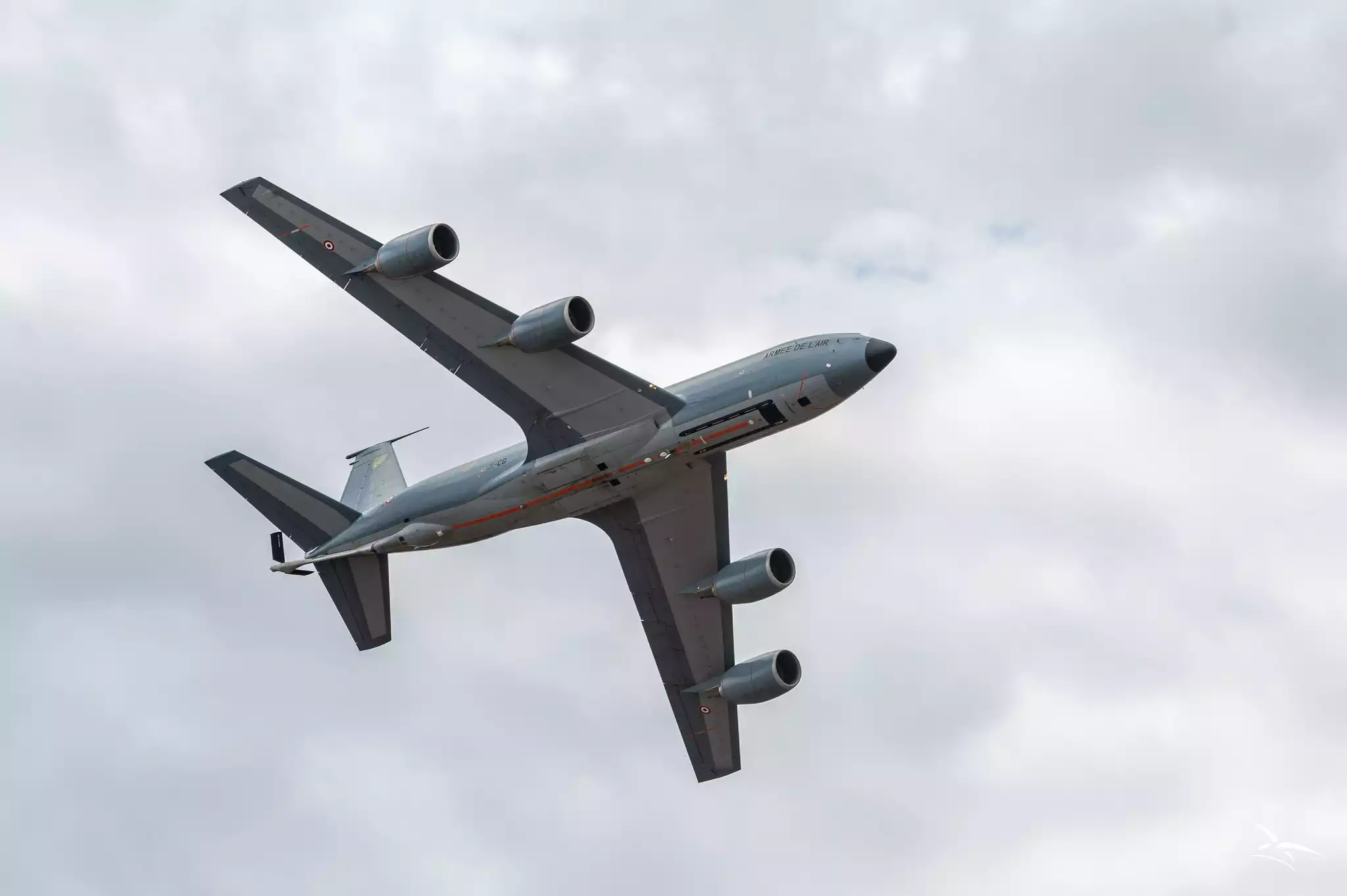 Dernier vol du C-135FR n° 735 lors de sa mise à la retraite le 9 septembre 2022.