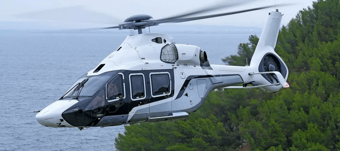 Airbus Corporate Helicopters a livré le premier exemplaire de l'hélicoptère ACH160 Exclusive.