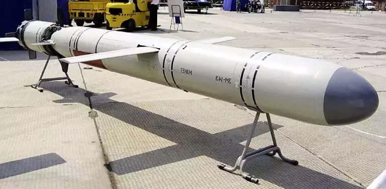Missile 3M-14 Kalibr d'exposition.