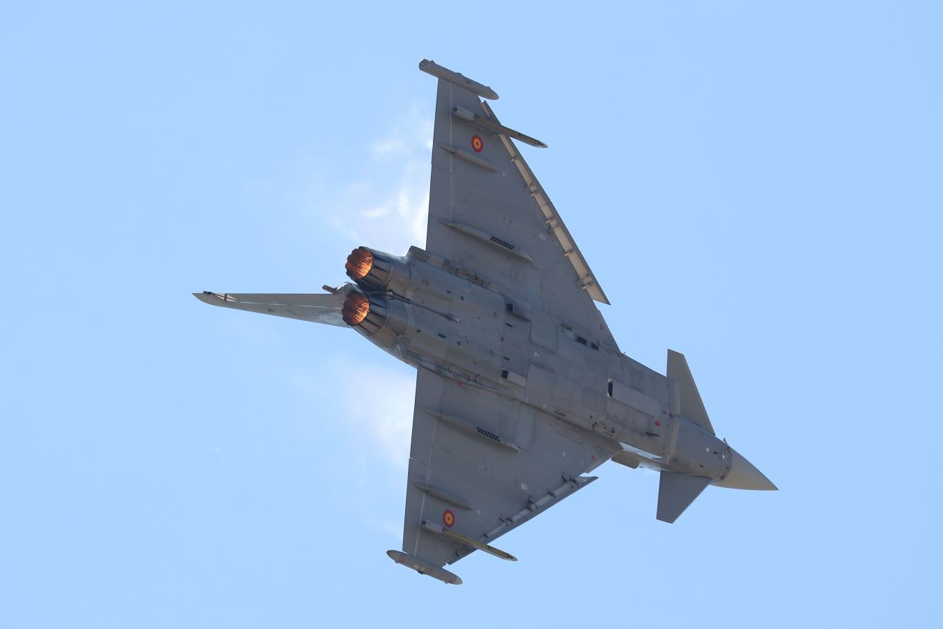 Un Eurofighter espagnol largue un missile air-air par accident