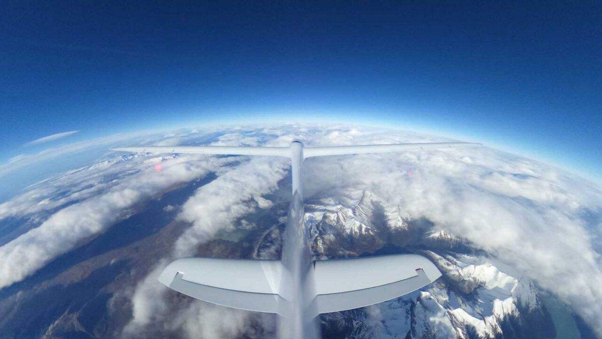 Airbus Perlan 2 glider eyes record attempt