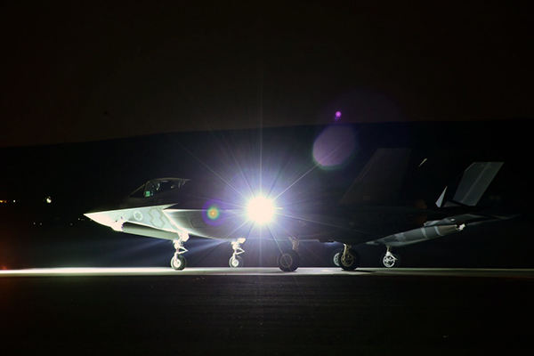 Premier vol de nuit pour le F-35I Adir