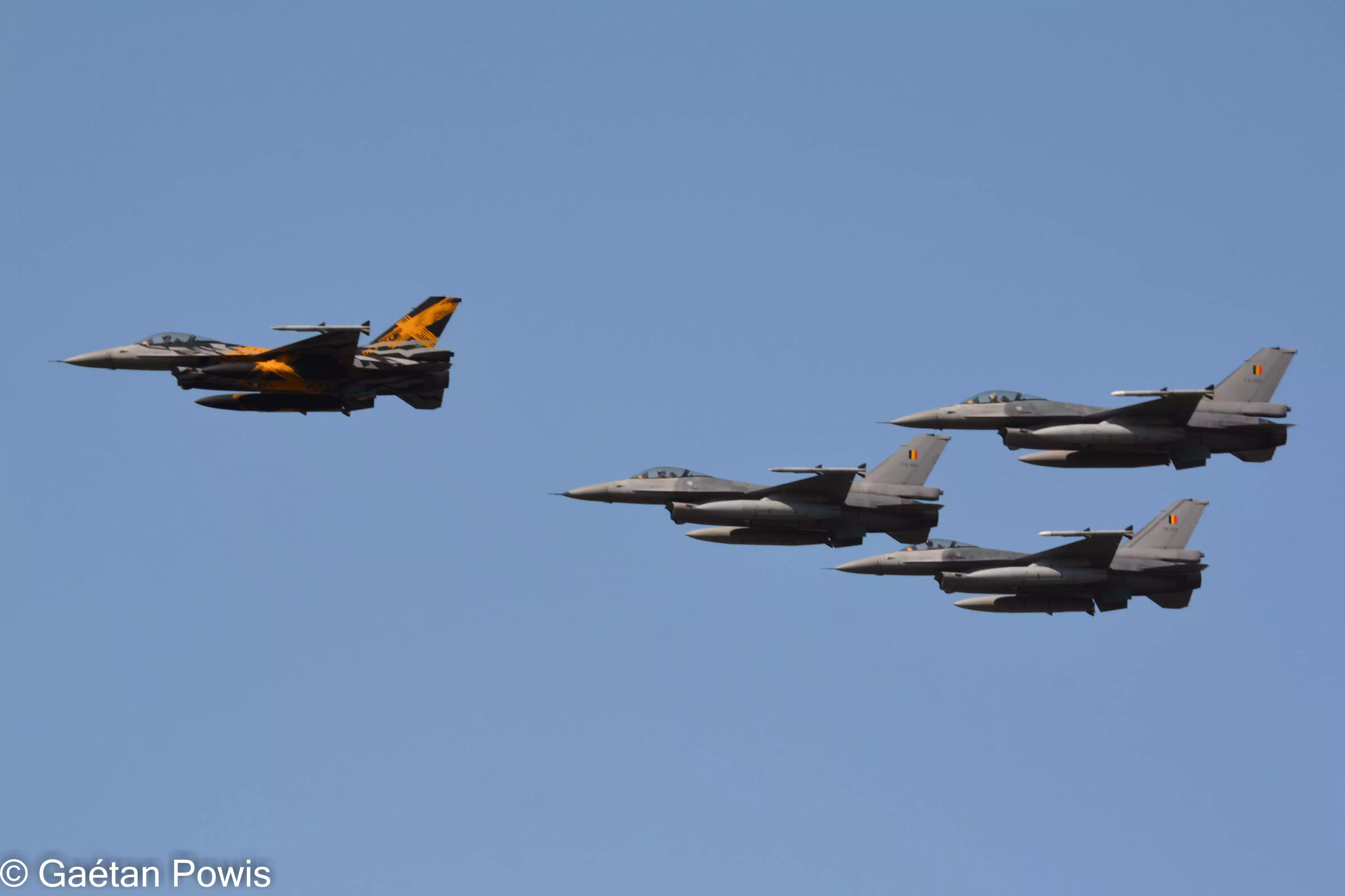 Patrouille de F-16 belges avec le F-16 "X Tiger".