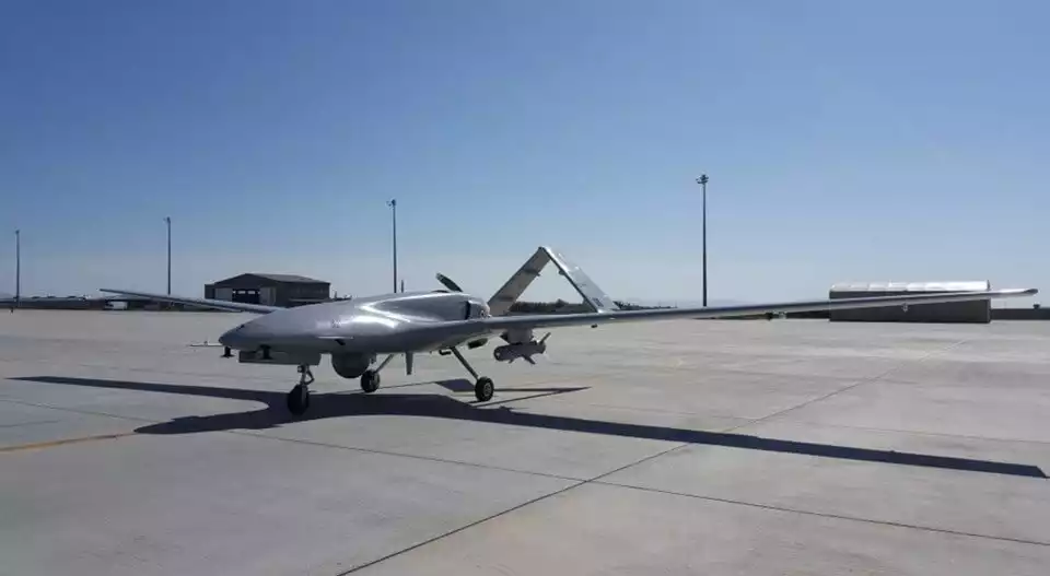 La Roumanie achète des drones de combat turcs Bayraktar TB2