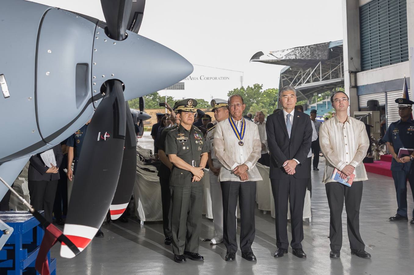 Les Etats-Unis remettent deux C-208B aux Philippines