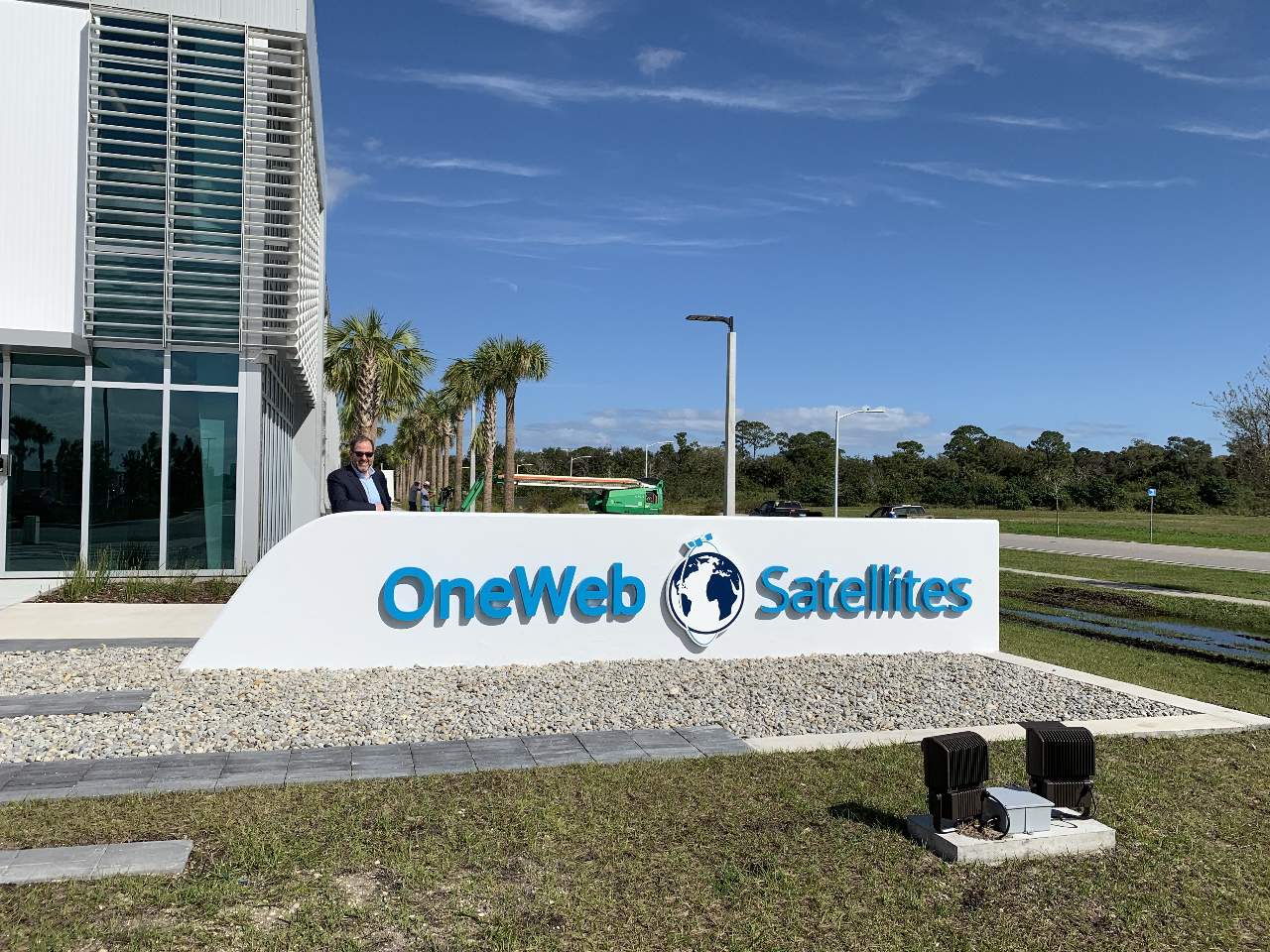L’usine OneWeb Satellites en Floride bientôt opérationnelle