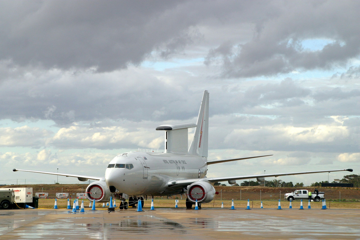 Un Boeing 737 AEW&C de la Royal Australian Air Force, servant de système AWACS.