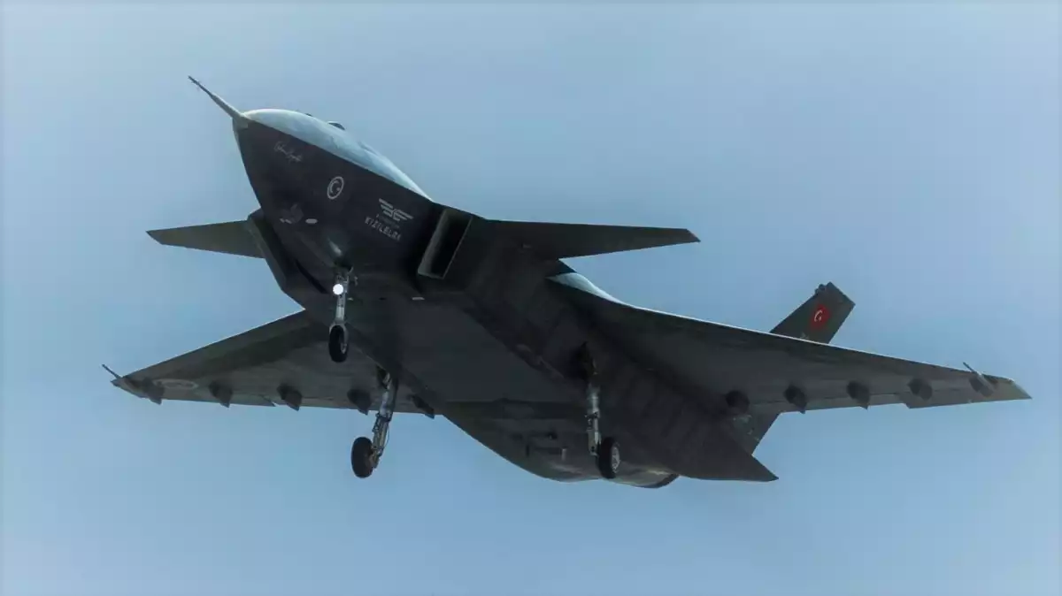 Premier vol pour le futur drone de combat furtif turc Kizilelma