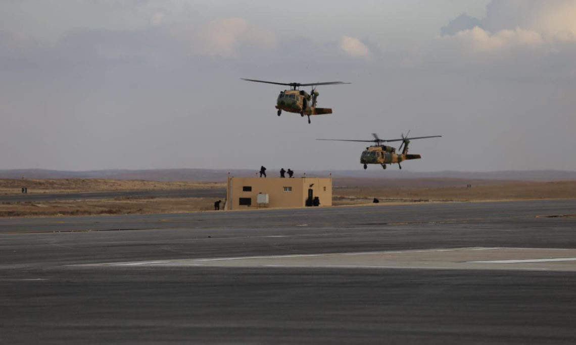 Les Etats-Unis finalisent la livraison de Black Hawk à la Jordanie