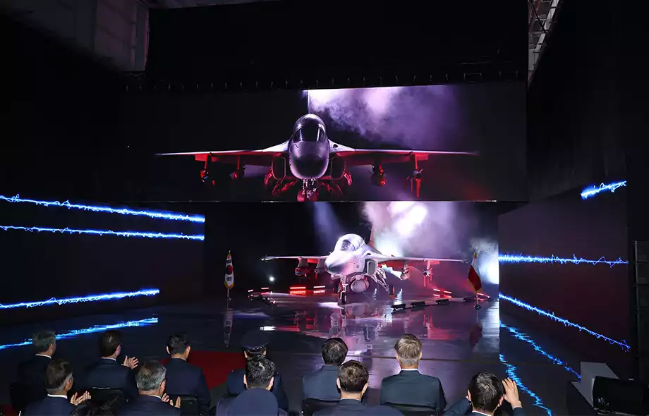 KAI présente le premier avion d’attaque destiné à la Pologne en seulement huit mois