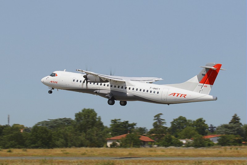Liebherr et ATR signent un contrat de maintenance mondial pour l'ATR42/72-600