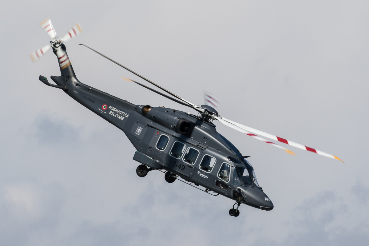 La Pologne achète 32 hélicoptères AW-149