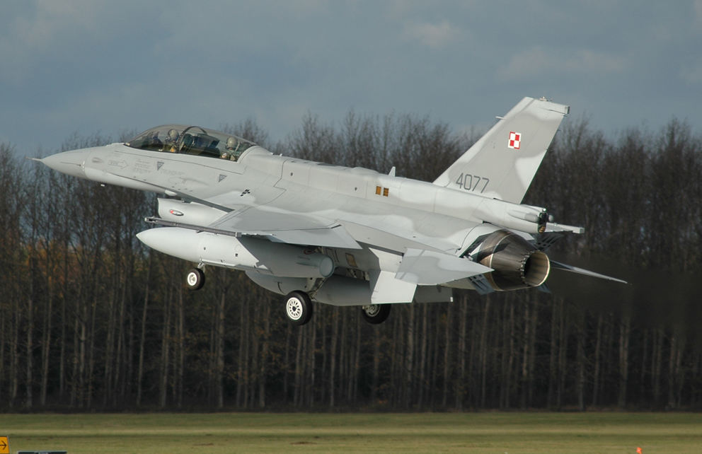La Pologne ne prendra pas de F-16 A et B