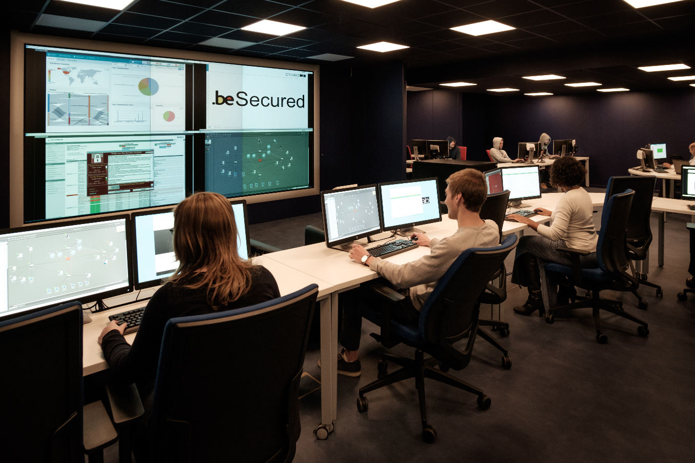 Thales Belgium signe un accord pour former les experts cyber de demain