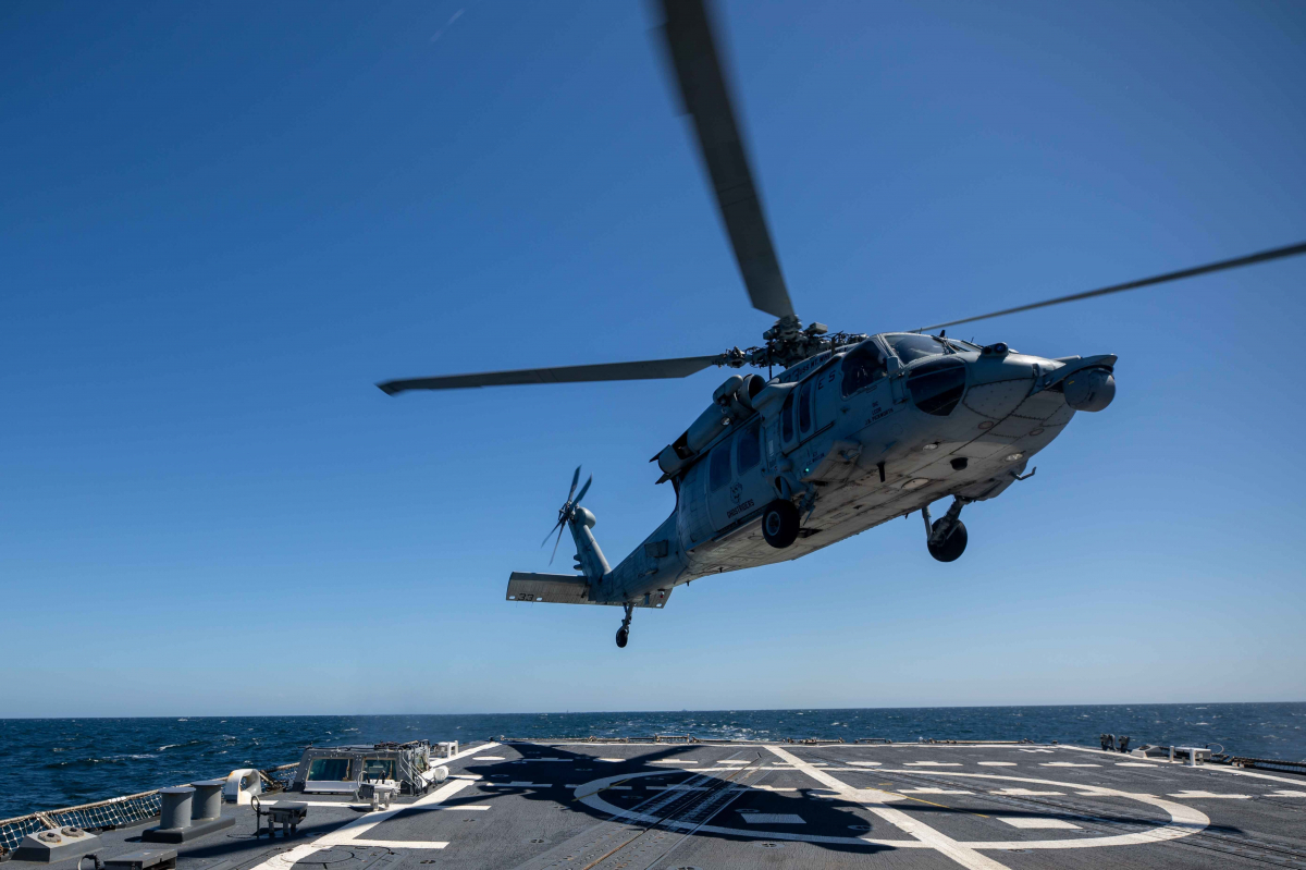 Un hélicoptère MH-60S Seahawk mobilisé lors d'un exercice naval lors de BALTOPS 2021