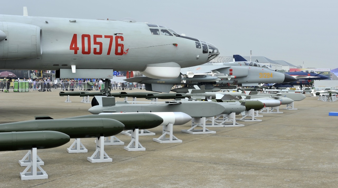 Airshow China 2014 : petite revue d'effectifs pour l'armée de l'Air chinoise