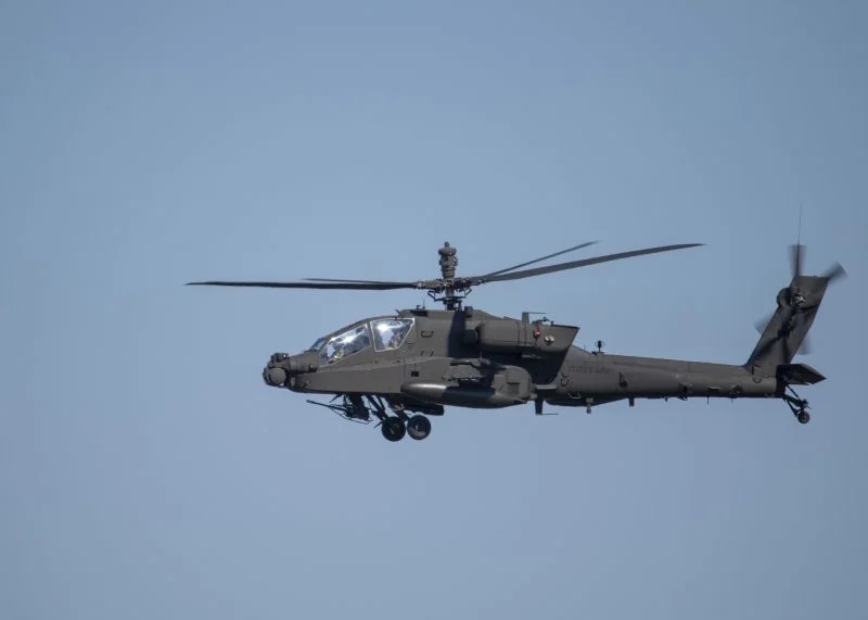 La Pologne choisit la dernière version de l'Apache et triple le nombre d'hélicoptères commandés au départ