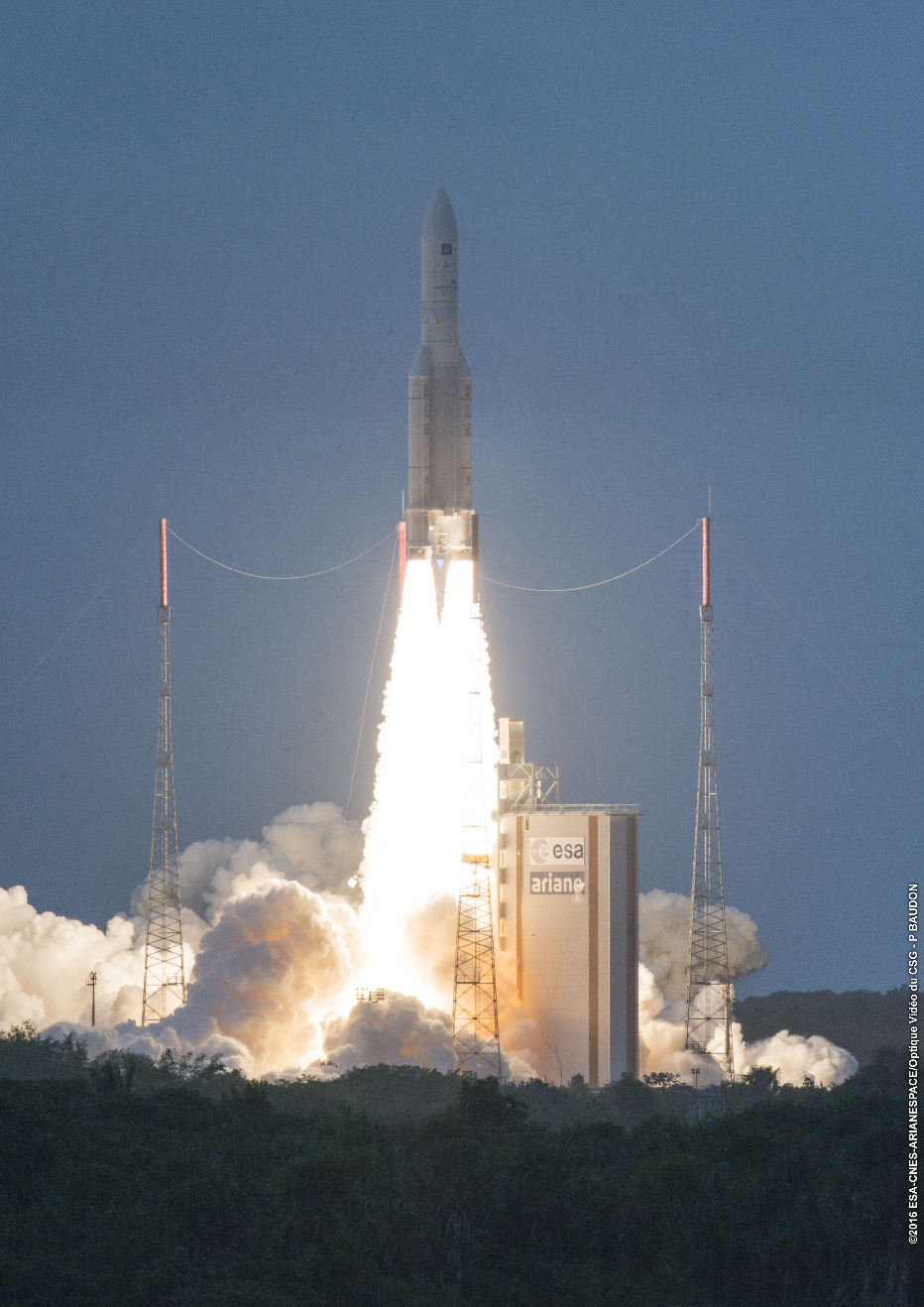 Arianespace termine 2016 sur plusieurs records