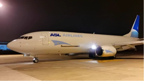 ASL Airlines accueille le premier Boeing 737-800 cargo sous CTA français