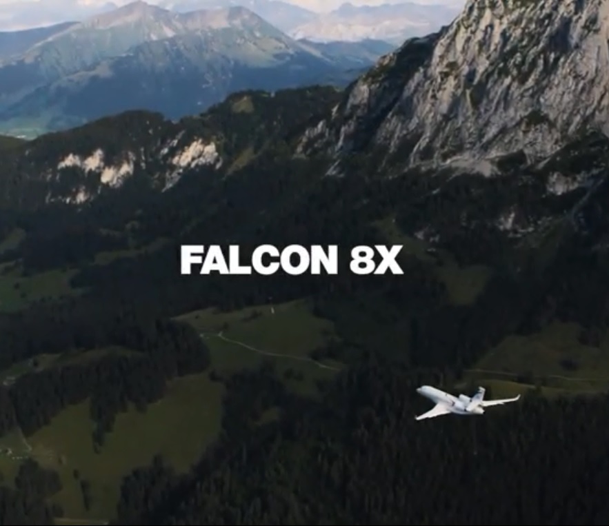 VIDEO. Falcon 8X short-field landing at Gstaad Airport, Switzerland.