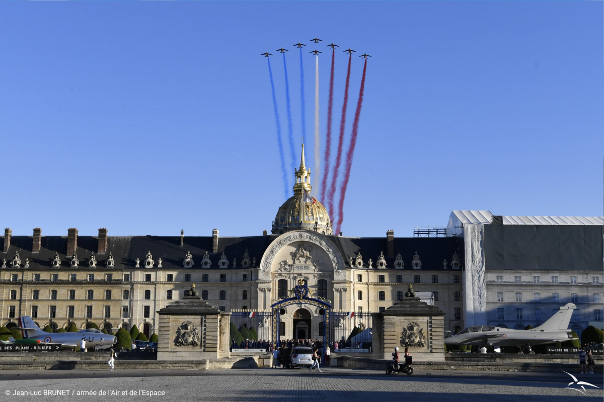 70 ans d'aviation de combat à réaction française devant les Invalides