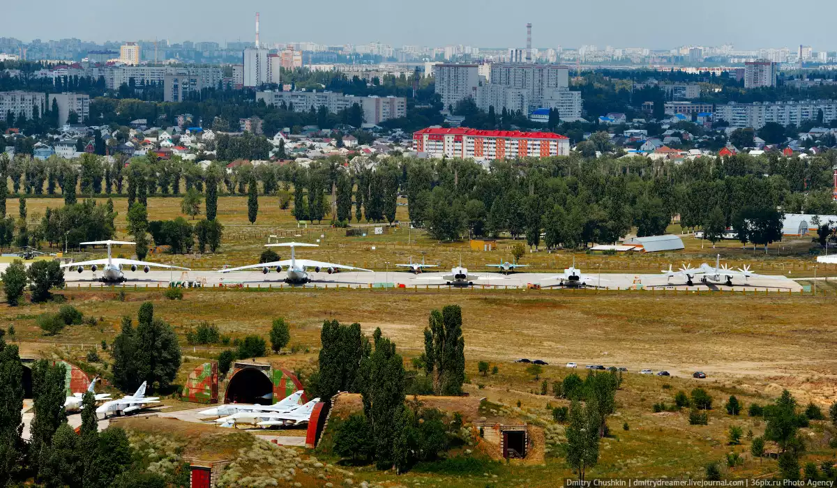 L'Ukraine tente de frapper la base aérienne de Voronezh avec des drones