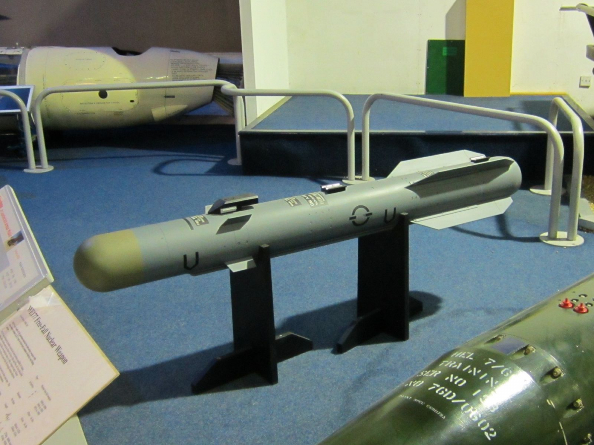 Le SPEAR 3 partage certaines caractéristiques avec le missile air-sol Brimstone, exposé ici au RAF Museum de Londres.