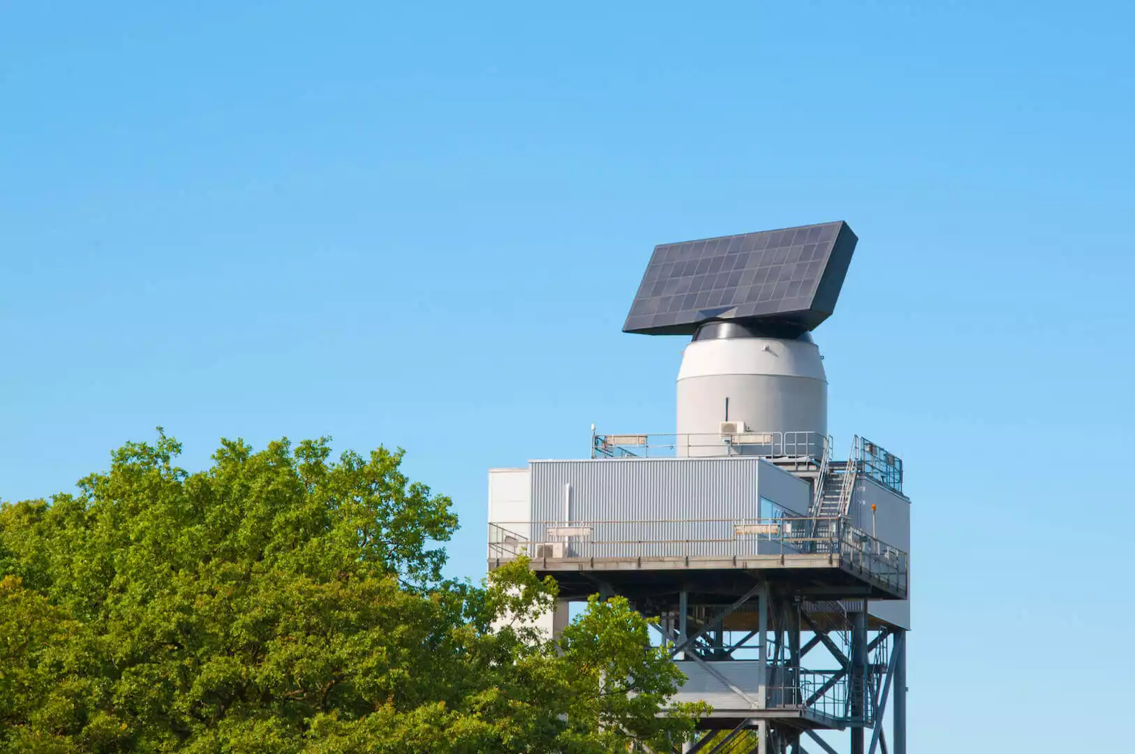 La Suède prend le radar longue portée SMART-L de Thales