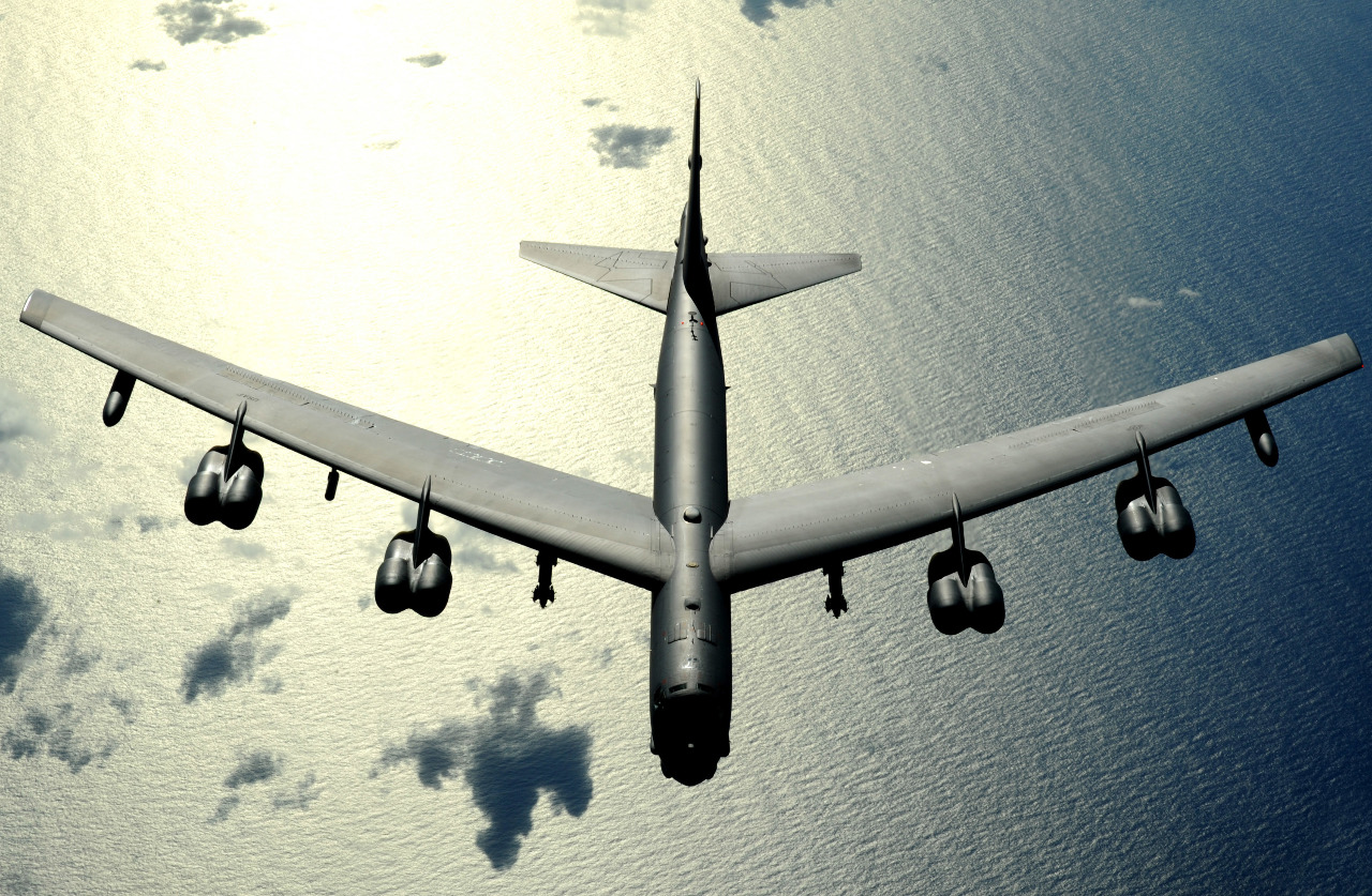 Extension des capacités d'emport d'armement intelligent du B-52H