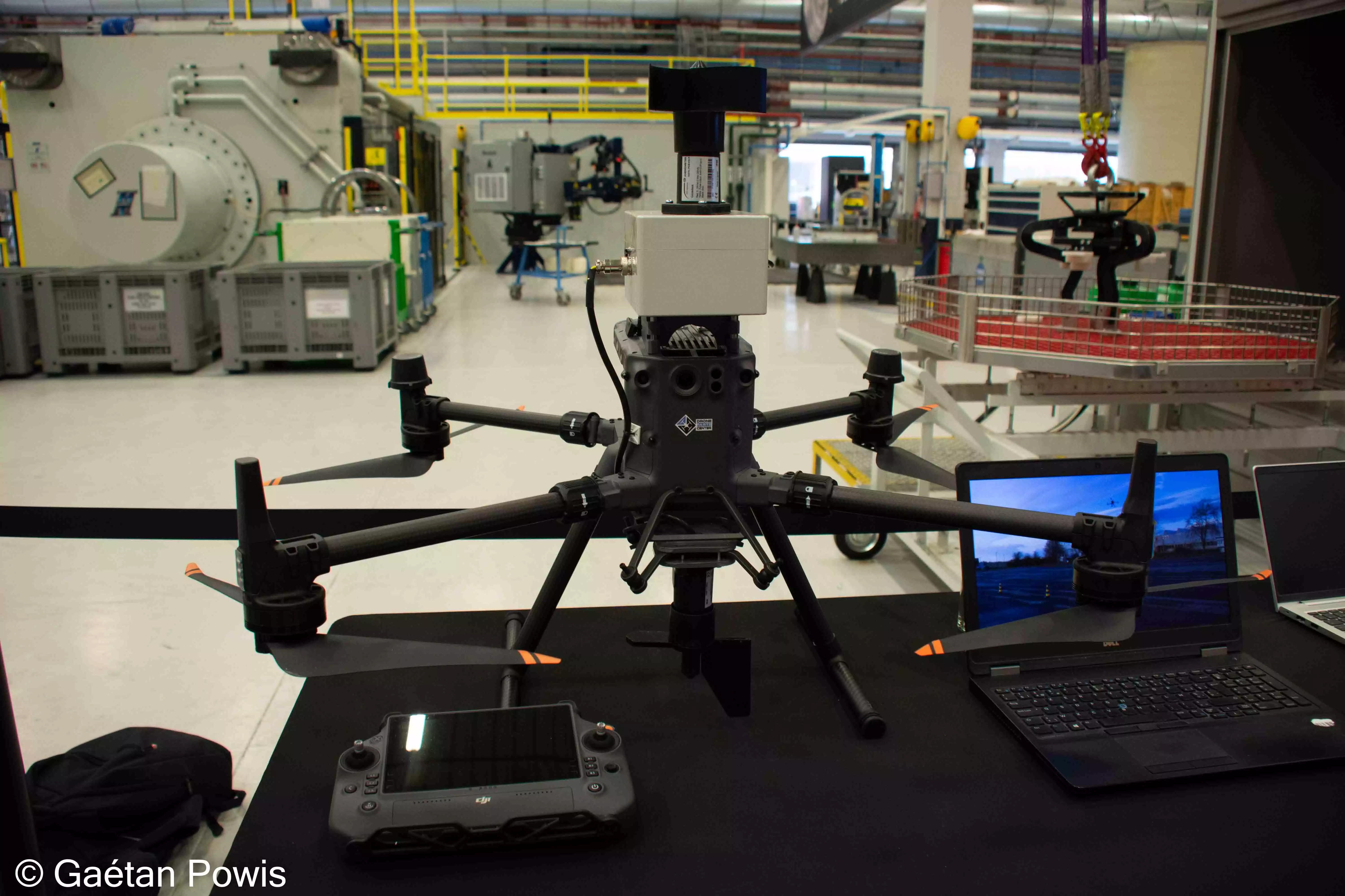Drone d'essai de Thales et Multitel en vue d'allonger le vol des drones grâce à l'intelligence artificielle.