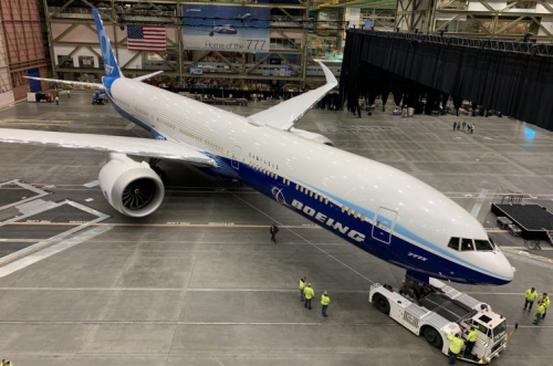 Boeing 777X : un premier vol reporté en raison de la météo