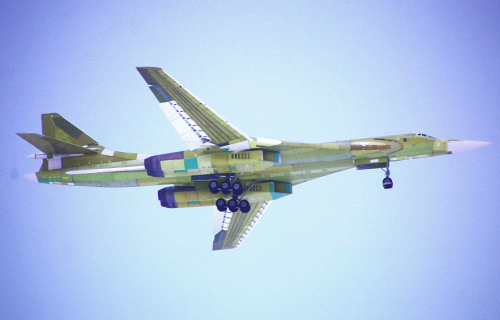 Le Tu-160M modernisé vole