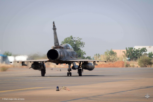 Défense : "Nos alliés et des affrétés nous aident à finir le désengagement du Niger"